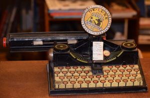 Antiques Toy Typewriter