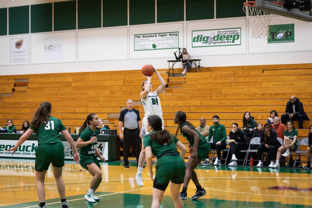 The Evergreen State College Women’s Basketball Team