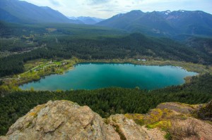 Scenic views and a brisk trip are the selling point of this four-mile out-and-back trail. Hikers explore this popular hike year-round, which means that there will likely always be safety in numbers along Rattlesnake Ledge.