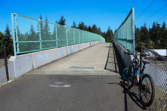 Bridge over I-5