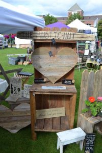 Rustic Hut sign