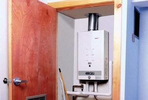 Tankless hot water heater