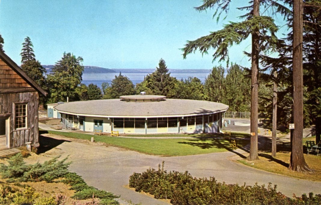 Point Defiance Aquarium