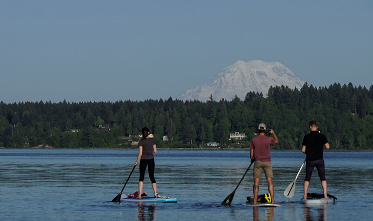 paddleboarding mount rainier