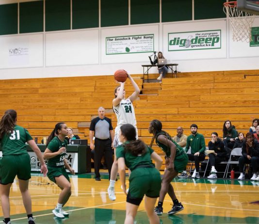 The Evergreen State College Women’s Basketball Team